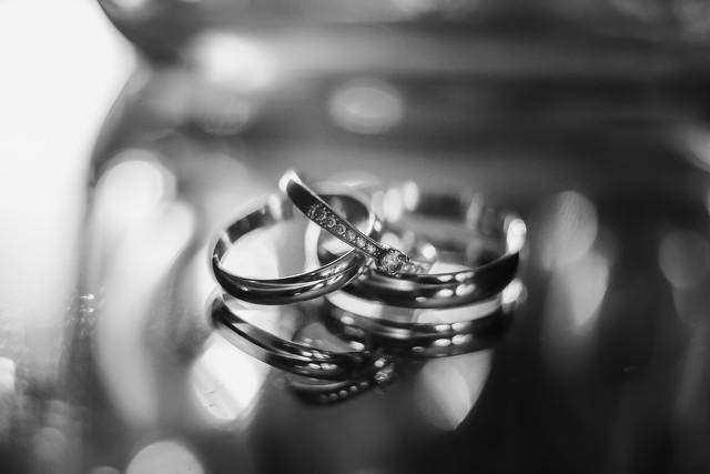 瑞士寡妇被判必须支付亡夫前妻赡养费<strong></p>
<p>瑞士币</strong>，每月约为11万人民币