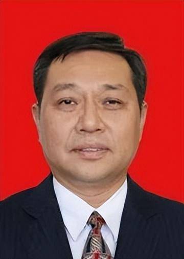 大学原党委书记<strong></p>
<p>怎么发行虚拟币</strong>，任市委书记！