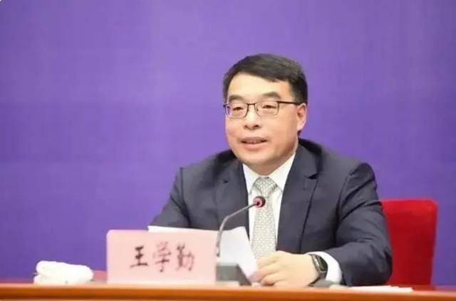 卸任市委书记3天后<strong></p>
<p>比特币等虚拟商品</strong>，55岁的他任省政府党组成员！