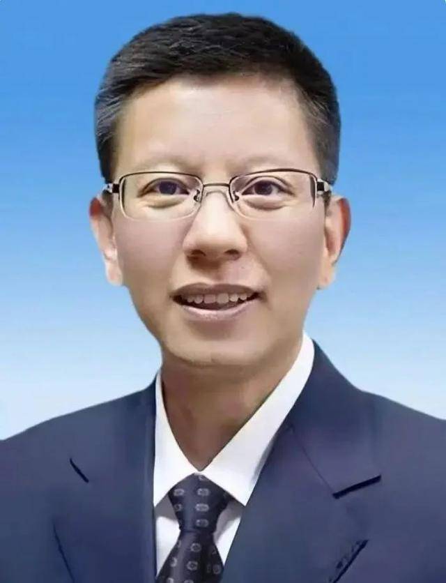 卸任市委书记3天后<strong></p>
<p>比特币等虚拟商品</strong>，55岁的他任省政府党组成员！