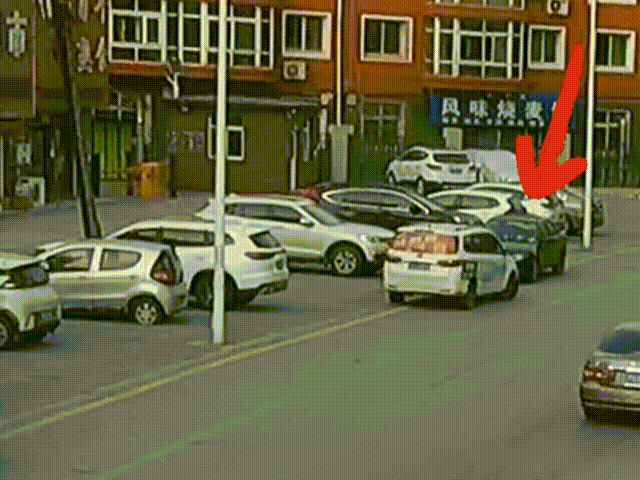 男子一时想不开<strong></p>
<p>网络虚拟币的分析</strong>，服下头孢配白酒！40分钟后……