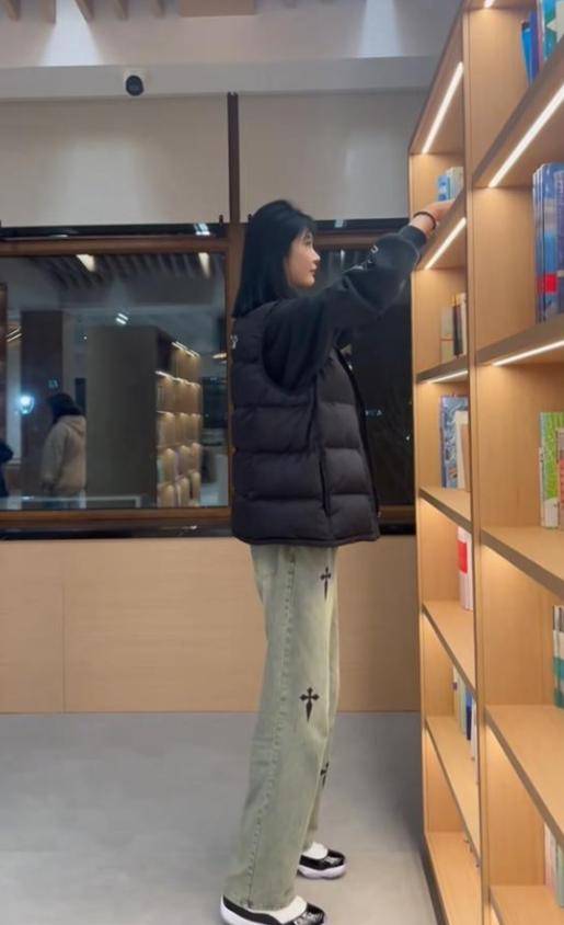 女孩身高2米26貌美如花<strong></p>
<p>网络虚拟币有哪些</strong>，妈妈天天发愁：白长这么漂亮，没人敢追