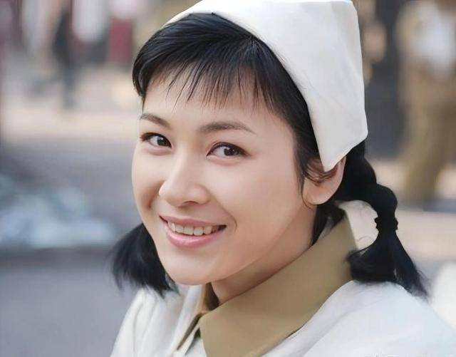 富商周旭辉<strong></p>
<p>投资虚拟币哪个好</strong>，44岁娶小12岁女星童蕾，获刑3年后，妻女过得如何？