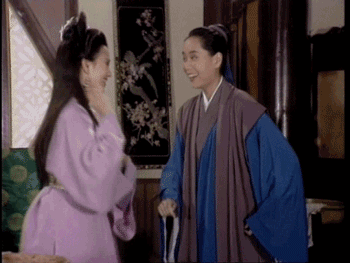 曝61岁叶童香港行生图<strong></p>
<p>虚拟可汗币</strong>，身材干瘪脸上画大浓妆，多人追着索要签名