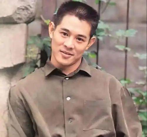 李连杰:后事一切从简<strong></p>
<p>虚拟货币吉祥币</strong>，不用立碑也不用办丧事，树葬海葬都可以