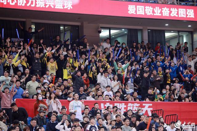 热血沸腾！青岛男篮最后三分钟14-0绝地翻盘<strong></p>
<p>开元币</strong>，队史首次单赛季双杀辽宁
