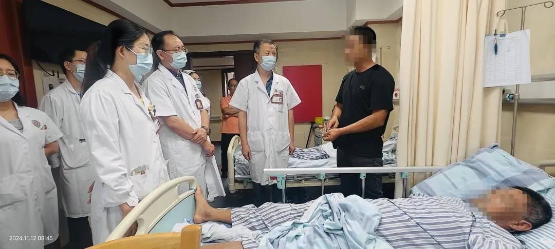 广州一“老酒鬼”路边捡到宝<strong></p>
<p>虚拟币中国银行</strong>，笑着笑着倒下了……