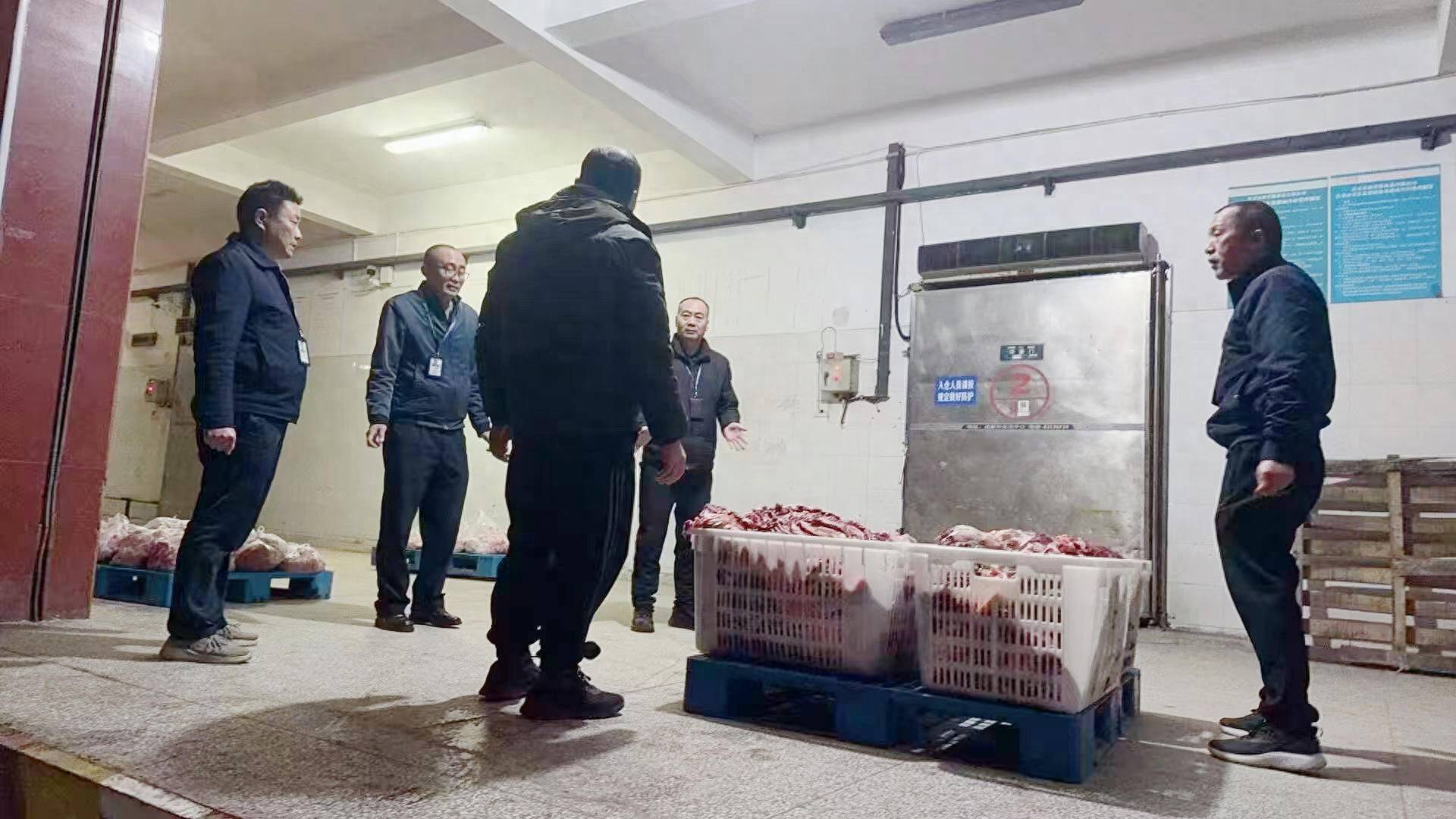 给活牛插管注水每头增重80斤！四川荣县警方破获一起售卖注水牛肉案<strong></p>
<p>2017虚拟币排名</strong>，5人被抓