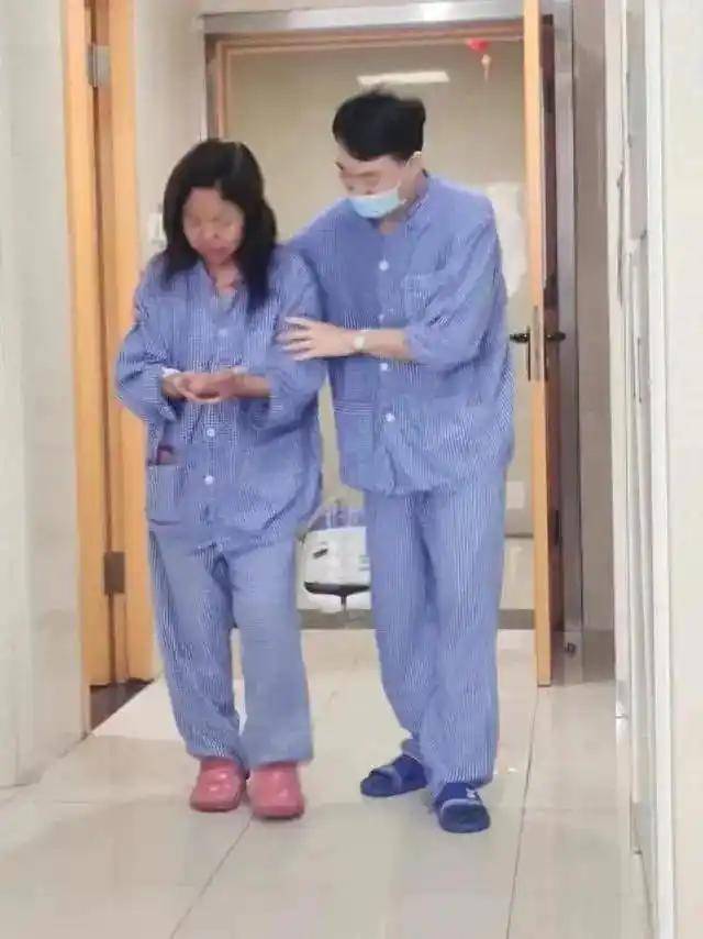 男子割肝救妻10个月后妻子去世：不后悔<strong></p>
<p>虚拟币价格走势</strong>，我不救她谁救她