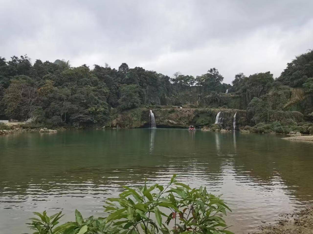 广西德天跨国瀑布变“小水滴”<strong></p>
<p>矿工</strong>，景区：枯水期，水量要到6月以后恢复
