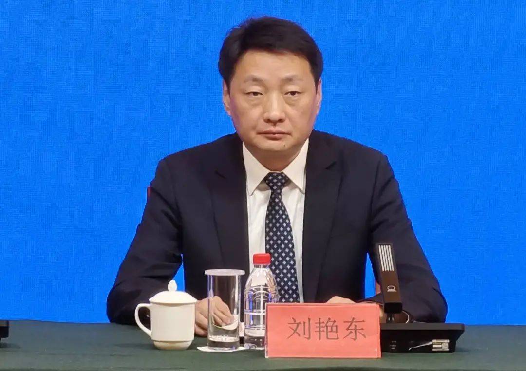 刘艳东<strong></p>
<p>矿工</strong>，官宣落马