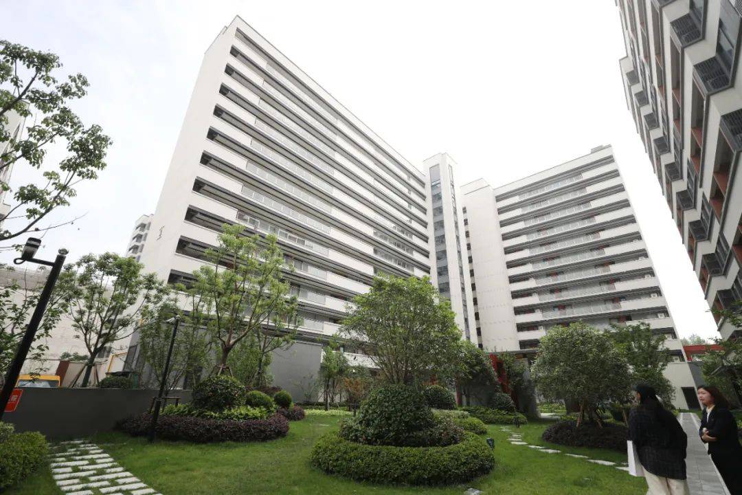 一二线城市房租普降<strong></p>
<p>矿工</strong>，房东主动降200留我