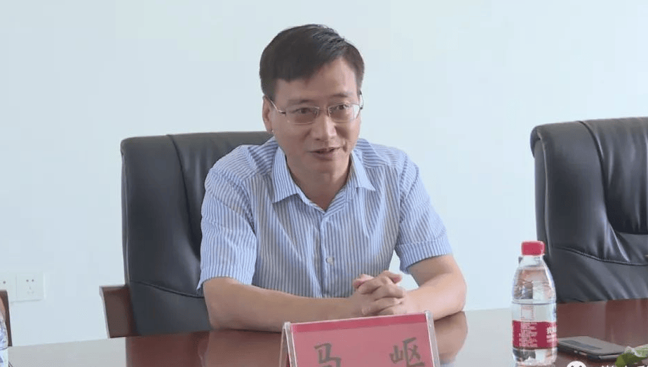副县长拉拢6名公职人员<strong></p>
<p>omg虚拟币</strong>，组建“七兄弟吃喝圈”，长期接受打牌掼蛋等“保姆式”服务