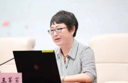 吉林一女官员被查！当过扫黑办主任<strong></p>
<p>omg虚拟币</strong>，她曾说“吃人家的嘴短，拿人家的手短”