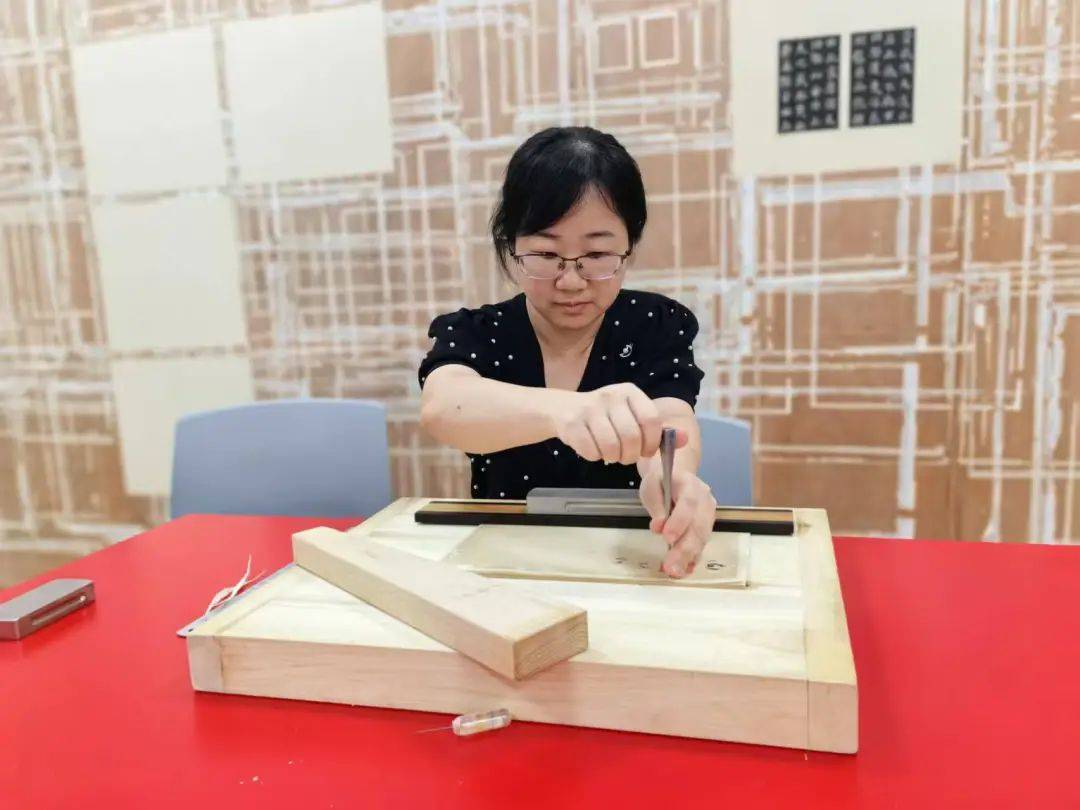 “冷板凳”一坐18年<strong></p>
<p>虚拟币电子游戏</strong>！41岁厦门女子：要一直坐下去