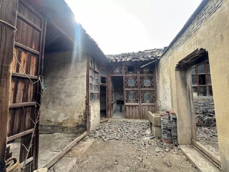 扬州一清代文物合院618元起拍<strong></p>
<p>最新虚拟币收录网</strong>，此前已流拍两次