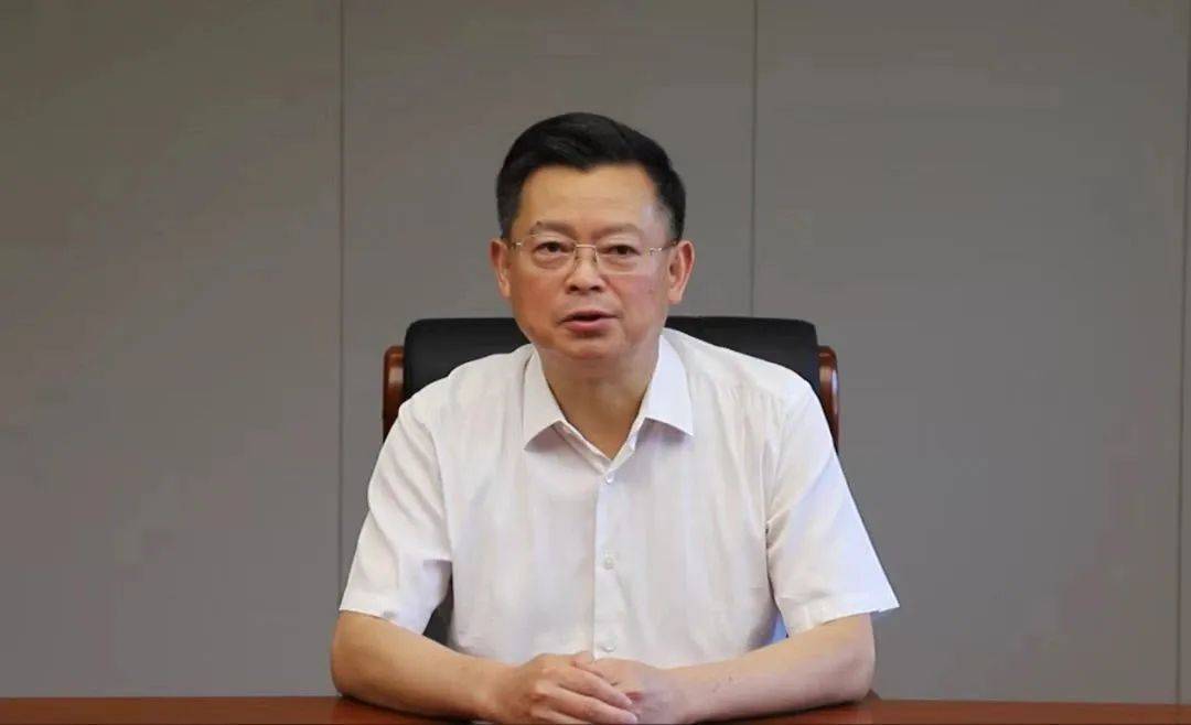 国家国防科工局原副局长张建华投案<strong></p>
<p>q币虚拟卡充值</strong>，今年已有24名中管干部落马