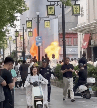 5人受伤<strong></p>
<p>华币</strong>，1人失联！济南泉城路发生火灾，官方通报