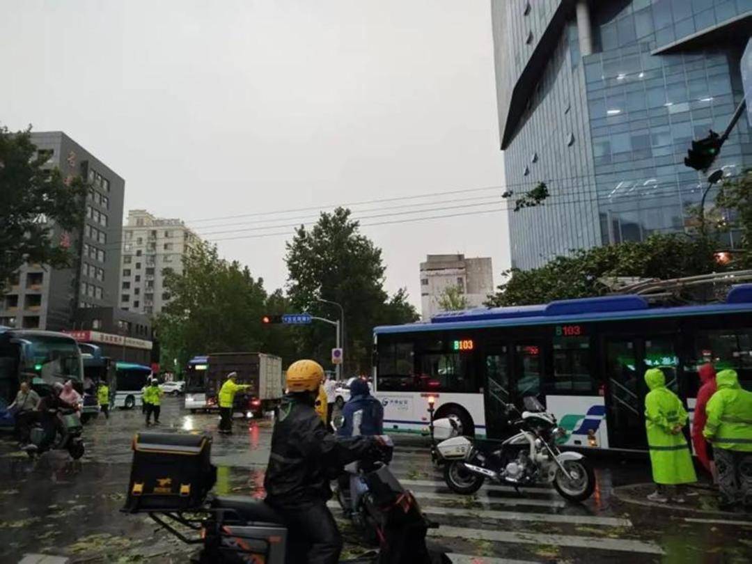 山东下<strong></p>
<p>PEPE</strong>了424个大明湖：多地出现暴雨