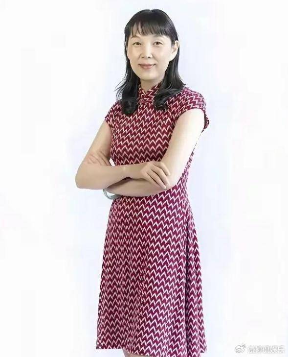 杜建英大学旧照曝光<strong></p>
<p>sui</strong>，难怪能上位！两儿子名字暗藏深意，手握股权