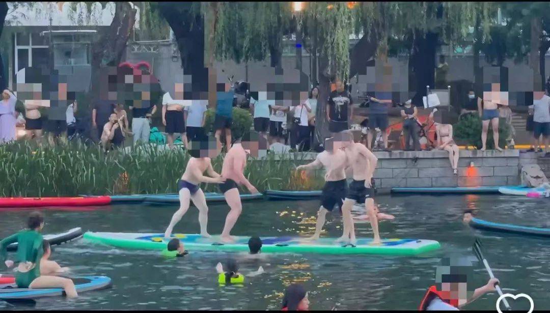 缺水的北京<strong></p>
<p>dot</strong>，被北漂强行玩成了威尼斯