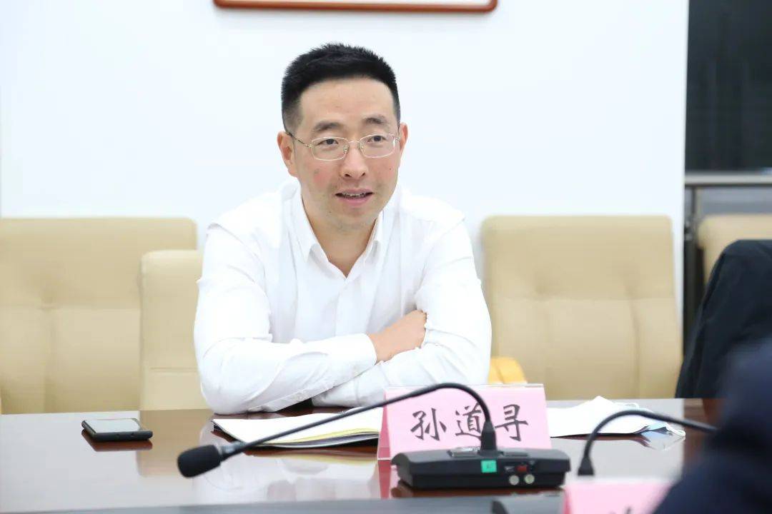 “全国经济最强镇”党委书记<strong></p>
<p>dot</strong>，获提拔