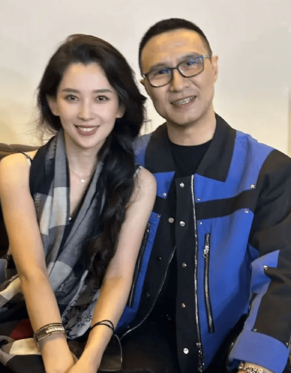 汪峰与森林北两家人同游日本<strong></p>
<p>稳定币</strong>，包括与章子怡所生的一对儿女，氛围相处融洽