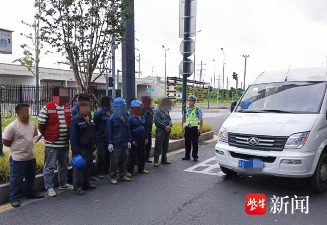 部分司机认为面包车的“优势”就是超员混载<strong></p>
<p>稳定币</strong>，扬州开展面包车安全“黎明行动”