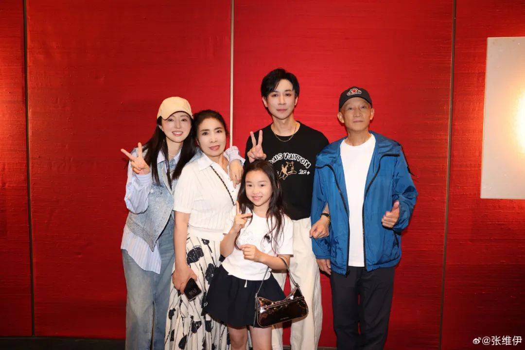 45岁女星董璇与新婚丈夫张维伊因留宿问题争吵<strong></p>
<p>usda</strong>，倪萍直言：如果觉得有女儿不方便，那就不该结婚
