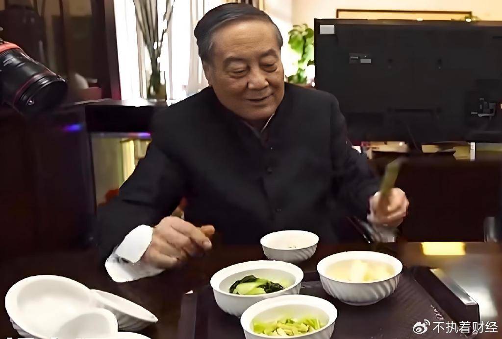 宗庆后声称一天只花几块钱<strong></p>
<p>美元稳定币</strong>，实际上满世界买豪宅，海外资产18亿