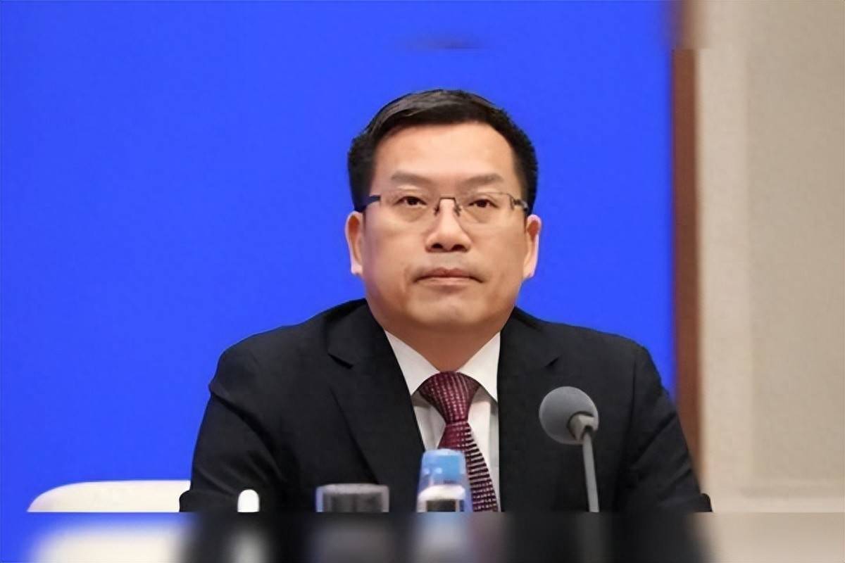 卸任市委书记后<strong></p>
<p>北京君正股票</strong>，原中候补新职明确！这地同日任命政府“一把手”和公安局局长
