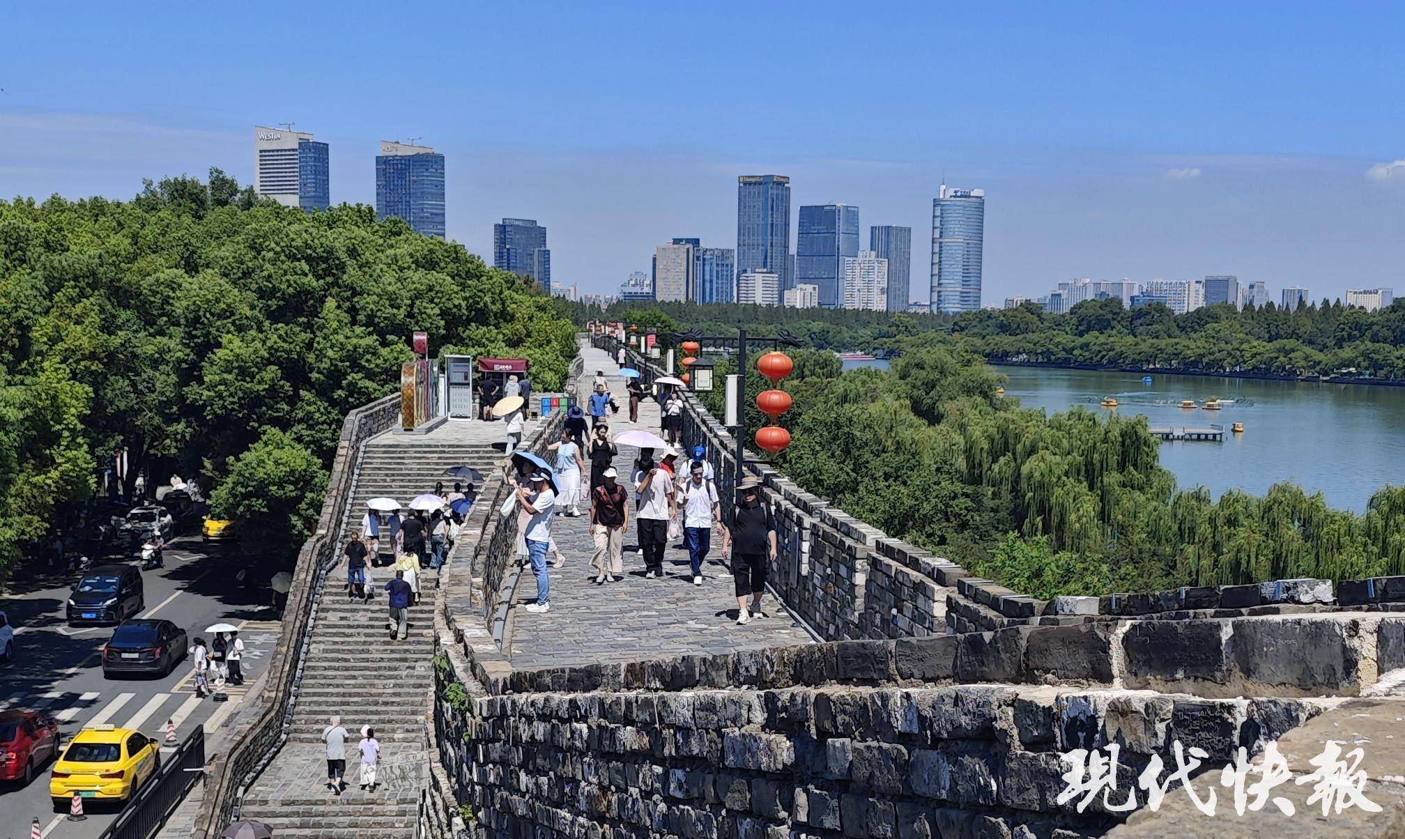读城︱650岁南京城墙“最美1400米”修缮完成<strong></p>
<p>南宁百货股票</strong>，城墙北线恢复全线开放