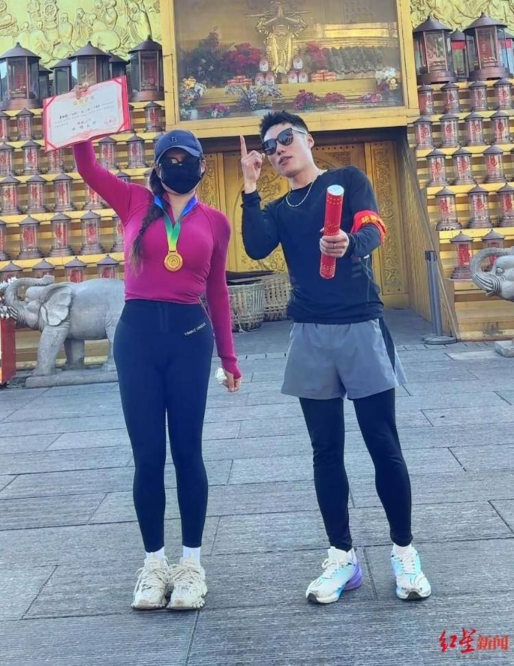 揭秘峨眉山陪爬团队：已陪爬千名游客九成为女性<strong></p>
<p>海南航空股票</strong>，不会主动拉背扛抱，主要保障安全