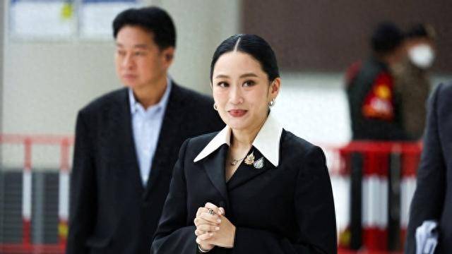 尘埃落定<strong></p>
<p>哔哩哔哩股票</strong>！佩通坦被解除泰国总理职务