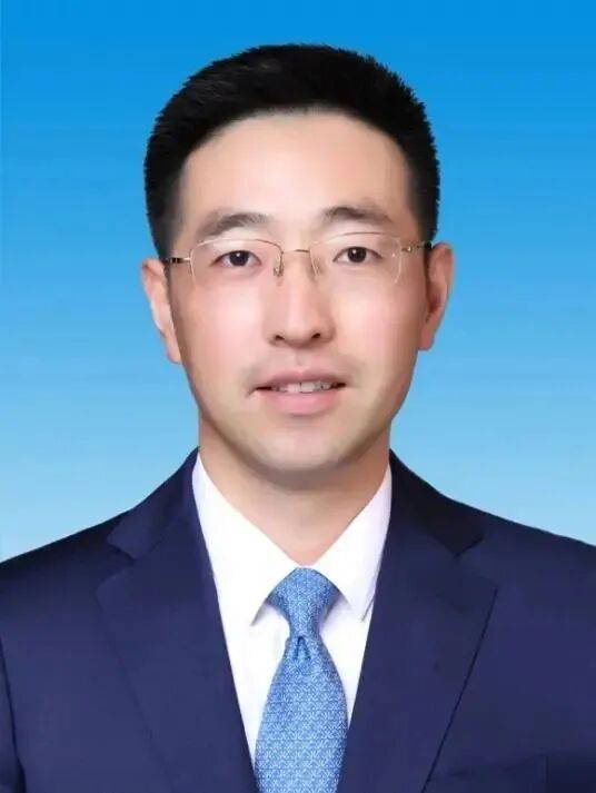 孙道寻当选苏州市吴江区区长<strong></p>
<p>哔哩哔哩股票</strong>，曾任“全国经济最强镇”党委书记