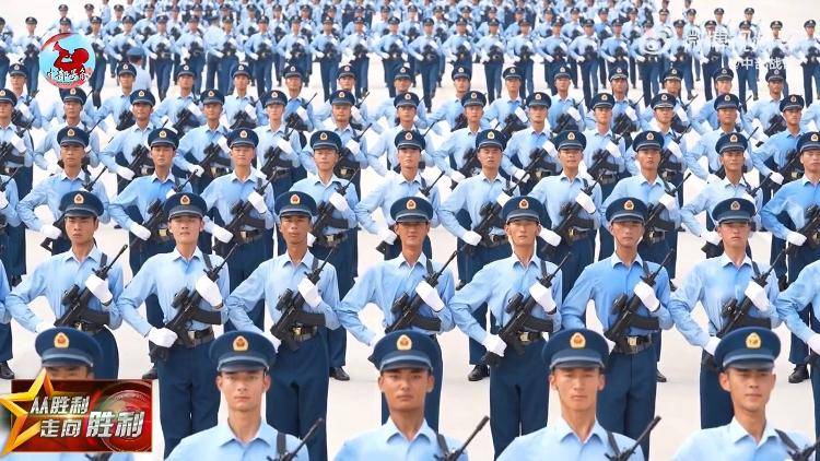 九三阅兵倒计时5天<strong></p>
<p>哔哩哔哩股票</strong>！空中梯队多型新机将首次受阅 队员练就“米秒不差”