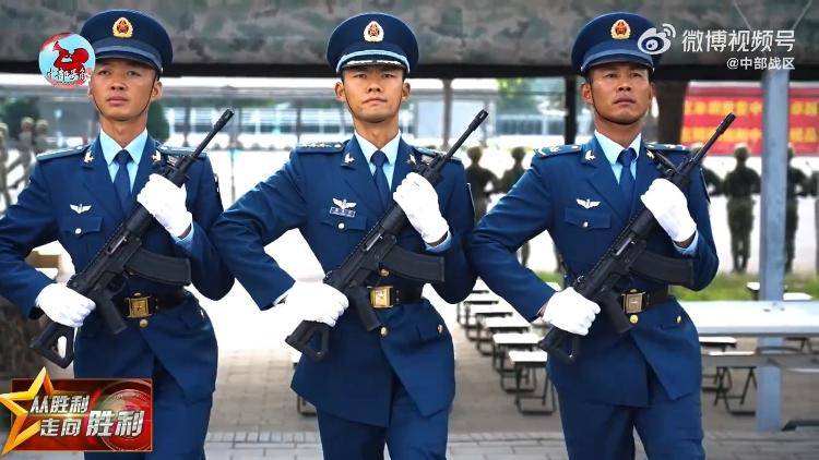 九三阅兵倒计时5天<strong></p>
<p>哔哩哔哩股票</strong>！空中梯队多型新机将首次受阅 队员练就“米秒不差”