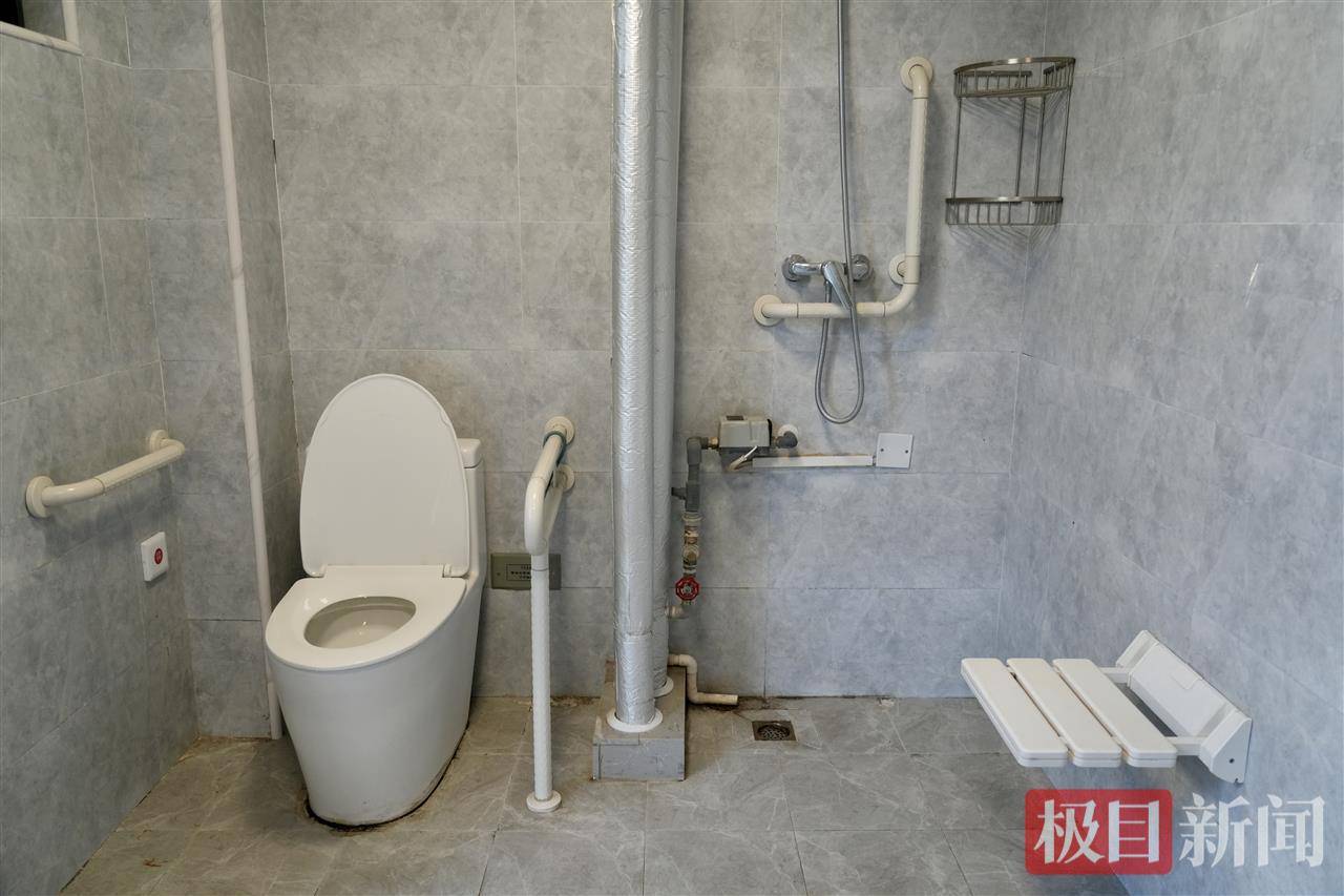 “玻璃娃娃”田艳青踏入武大校园！校方准备无障碍宿舍<strong></p>
<p>永泰能源股票</strong>，母亲能同寝陪读