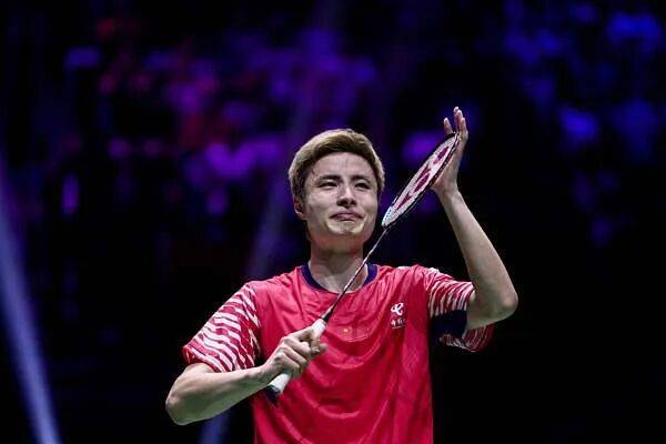 祝贺！石宇奇2比1逆转昆拉武特<strong></p>
<p>永泰能源股票</strong>，获得羽毛球世锦赛男单冠军！