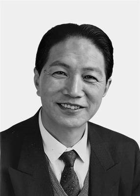 辽宁省人大常委会原副主任毕锡桢逝世<strong></p>
<p>兴森科技股票</strong>，曾任大连市委书记