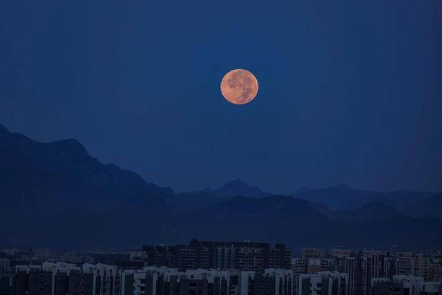 刷屏朋友圈<strong></p>
<p>兴森科技股票</strong>！“红月亮”高清大图来了
