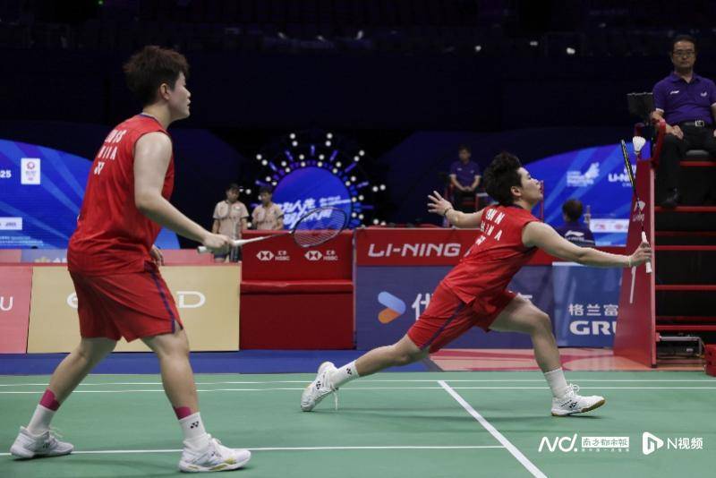 中国羽毛球大师赛于深圳开拍<strong></p>
<p>万达电影股票</strong>，国羽首日7战4胜