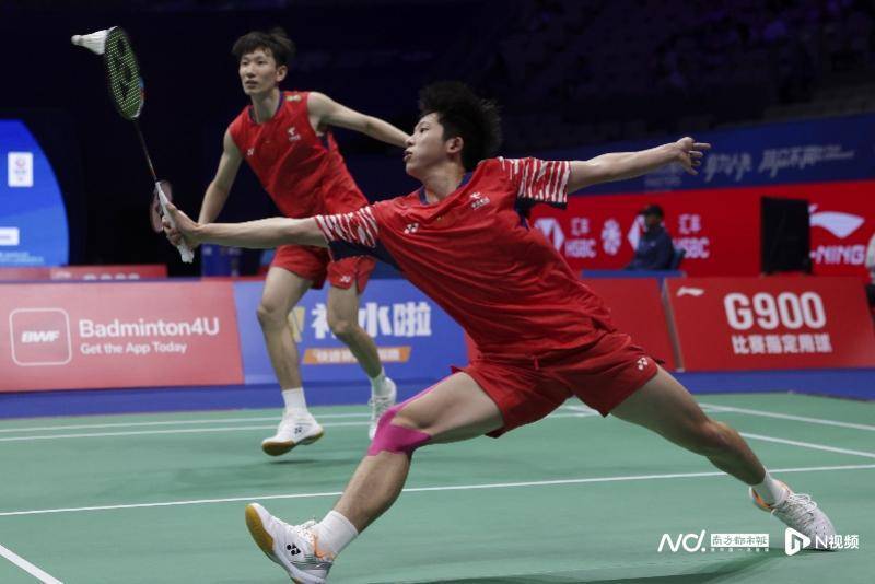 中国羽毛球大师赛于深圳开拍<strong></p>
<p>万达电影股票</strong>，国羽首日7战4胜