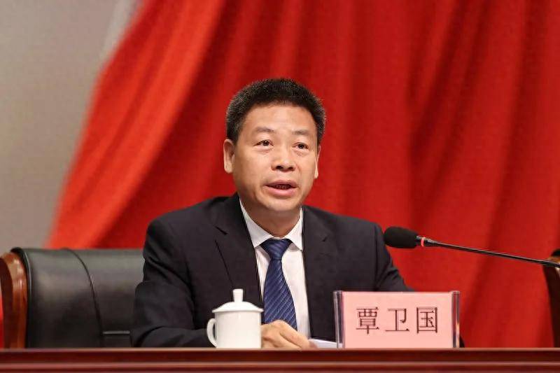 覃卫国不再担任安徽省副省长<strong></p>
<p>怡亚通股票</strong>，此前已任安徽省委政法委书记