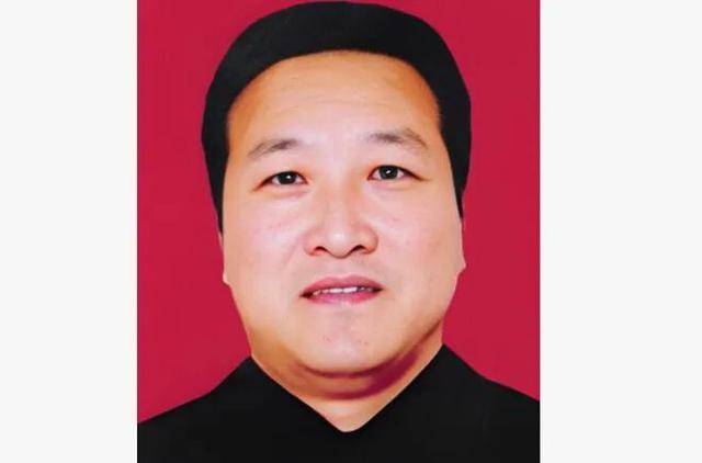 宁夏政协原副秘书长蔡明被查<strong></p>
<p>东方明珠股票</strong>，8年前卸任，曾被处分