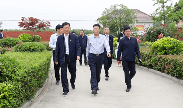 鹤壁市委常委、常务副市长林鸿嘉落马<strong></p>
<p>利欧股份股票</strong>，一个月前被罢免