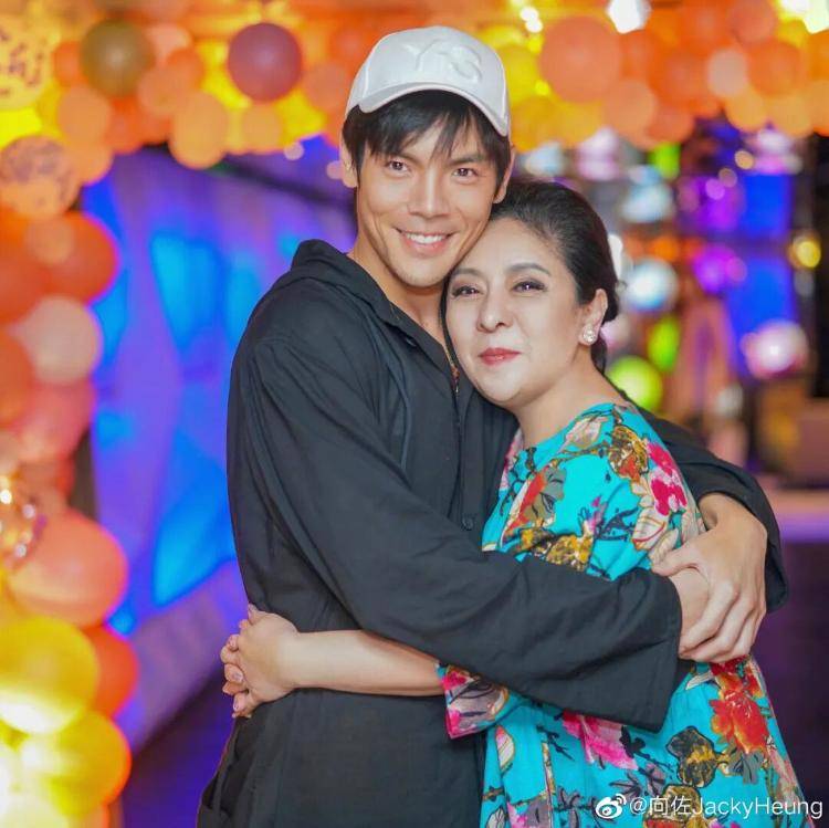 向太回应“向家破产”传闻：珠宝、豪宅都在<strong></p>
<p>柳工股票</strong>，还养着1000多名员工；向佐力挺：说话的人请有点底线