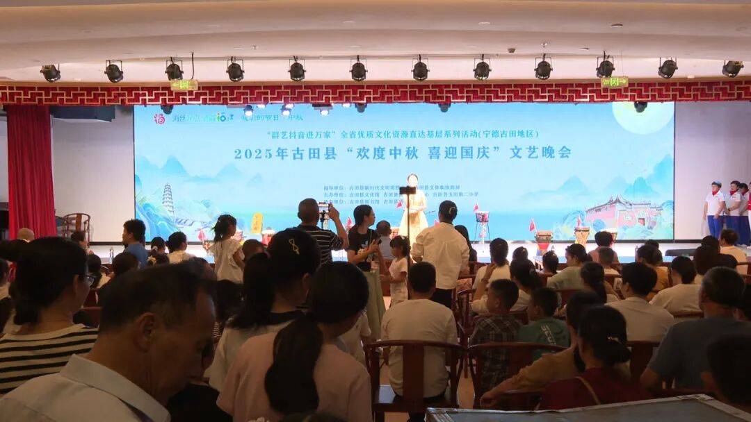 <strong></p>
<p>柳工股票</strong>我县举办“欢度中秋 喜迎国庆”文艺晚会