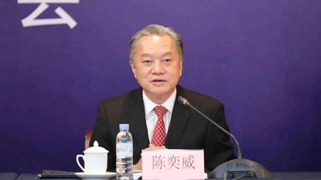 广东通报！原厅长陈奕威<strong></p>
<p>柳工股票</strong>，多次在公司内部食堂接受宴请，饮用茅台等高档酒水