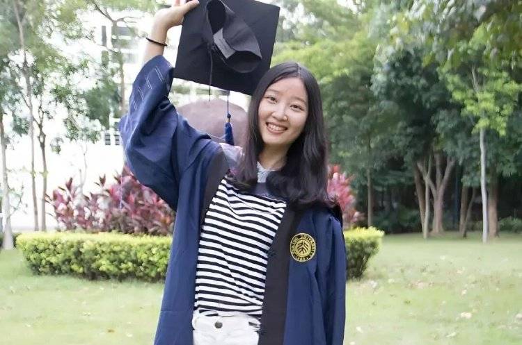 章莹颖男友国庆探望章父并协助直播<strong></p>
<p>粤传媒股票</strong>，网友劝其早点结婚，本人回应